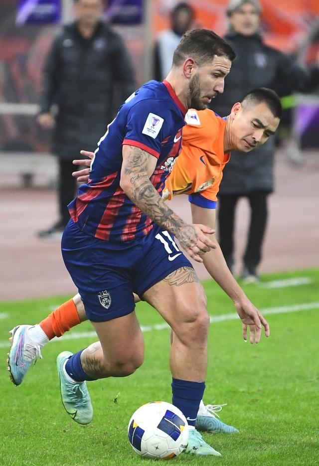 球员在亚洲顶级赛事上表现神勇
