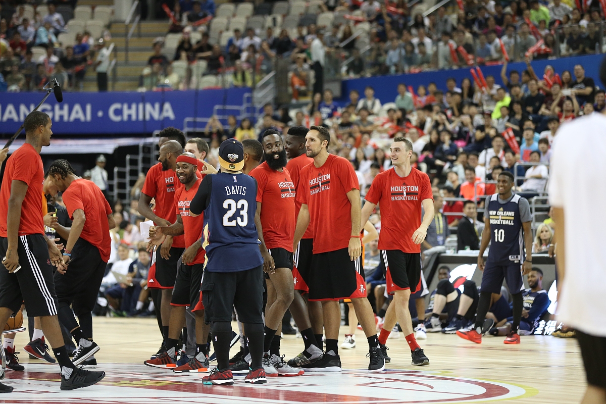 NBA球队集体备战大比赛，精神饱满士气高昂的简单介绍